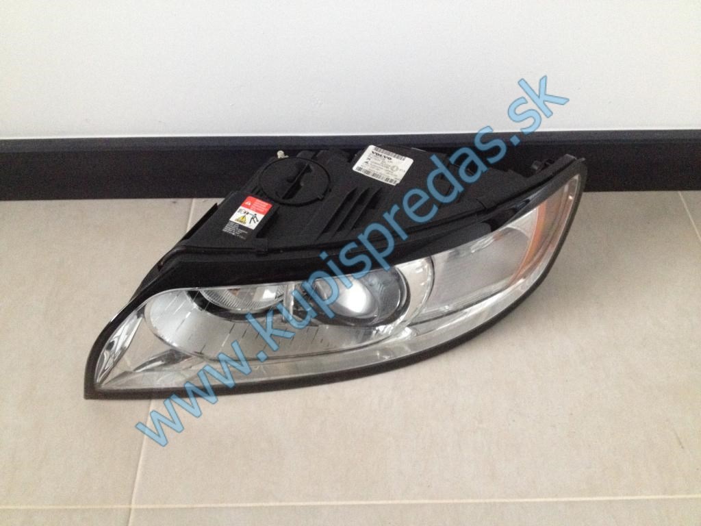Predné ľavé Xenon svetlo VOLVO S40 V50 